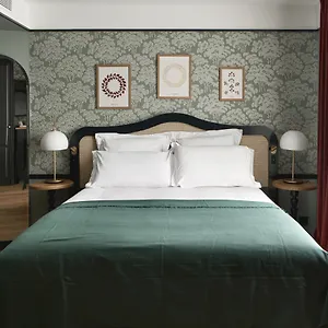 4* Otel Botaniste