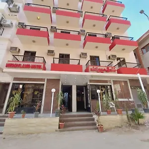 Otel Merry Land & Roof Nile Restaurant Luksor