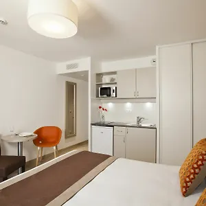 Residhome Rosa Parks מלון דירות