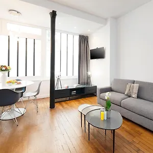De Charme A Montmartre Apartment